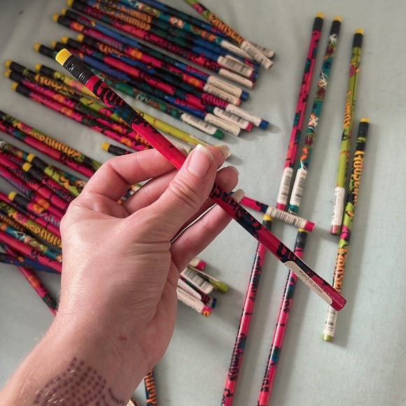 Vintage 90s Goosebumps Pencils NWT bundles of 5 - Picture 2 of 6